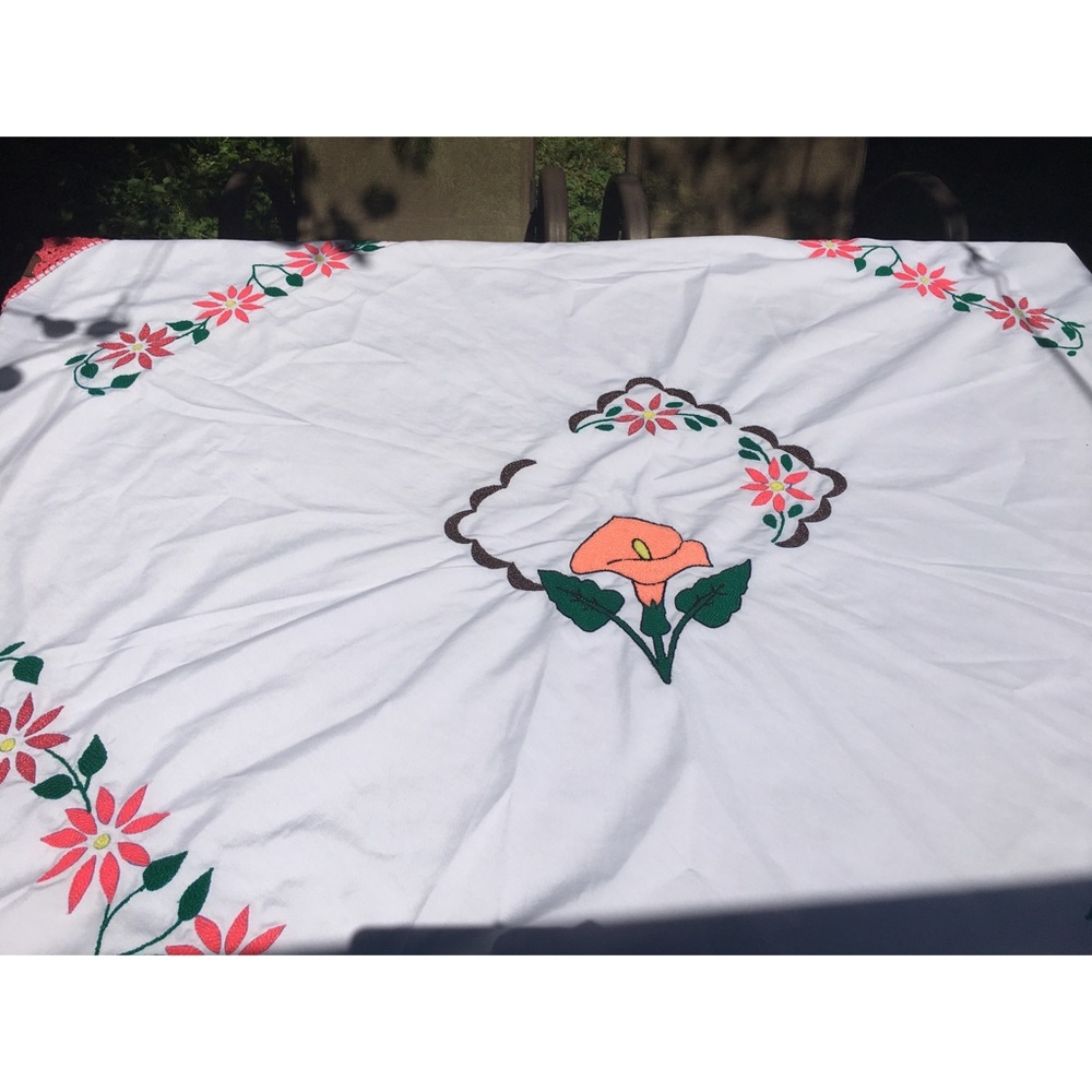 100% Handmade Table Cloth - Picture 2 of 6